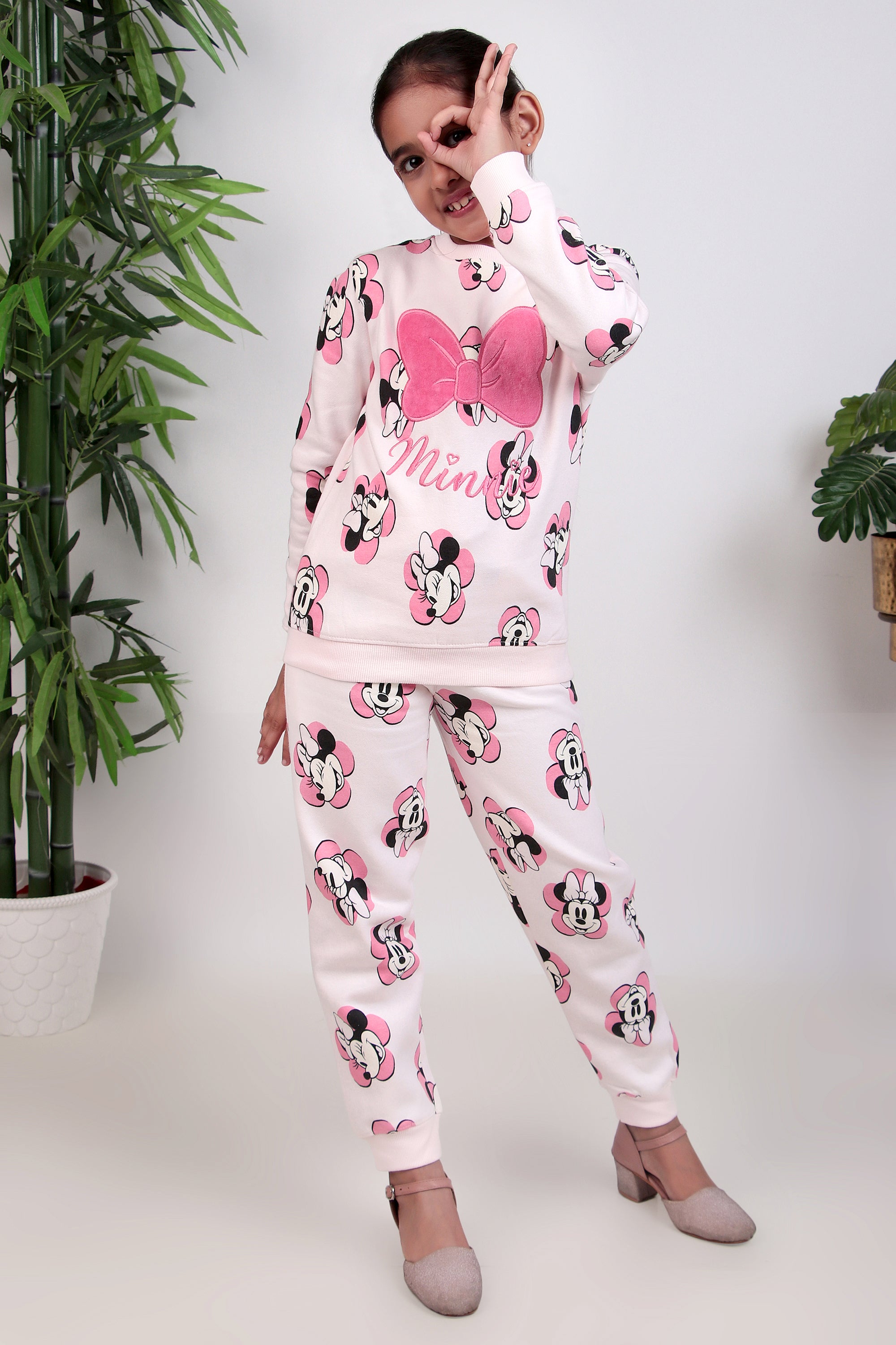 Girls cartoon printed tracksuit for winters