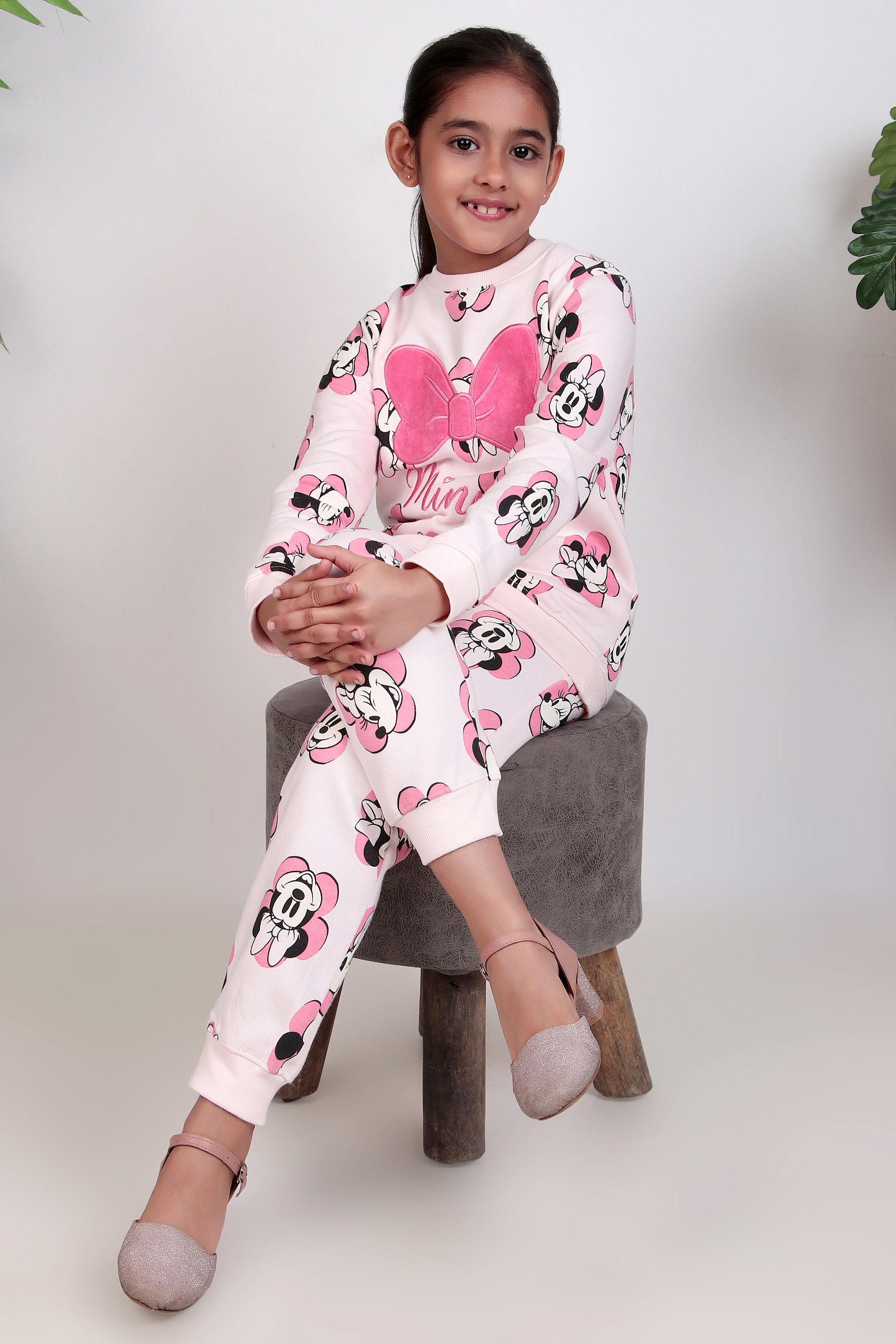 Girls cartoon printed tracksuit for winters