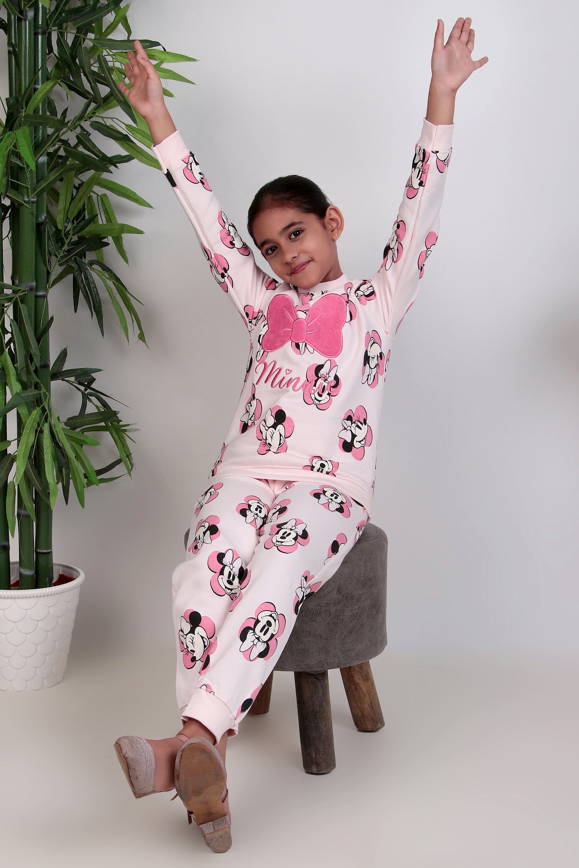 Girls cartoon printed tracksuit for winters