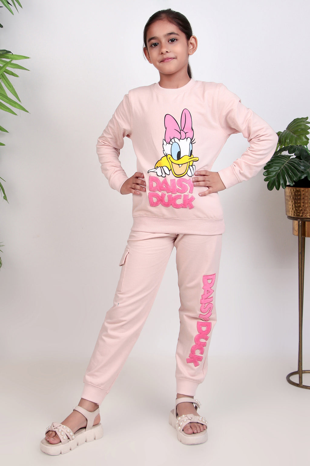 Girls printed tracksuit for light winters