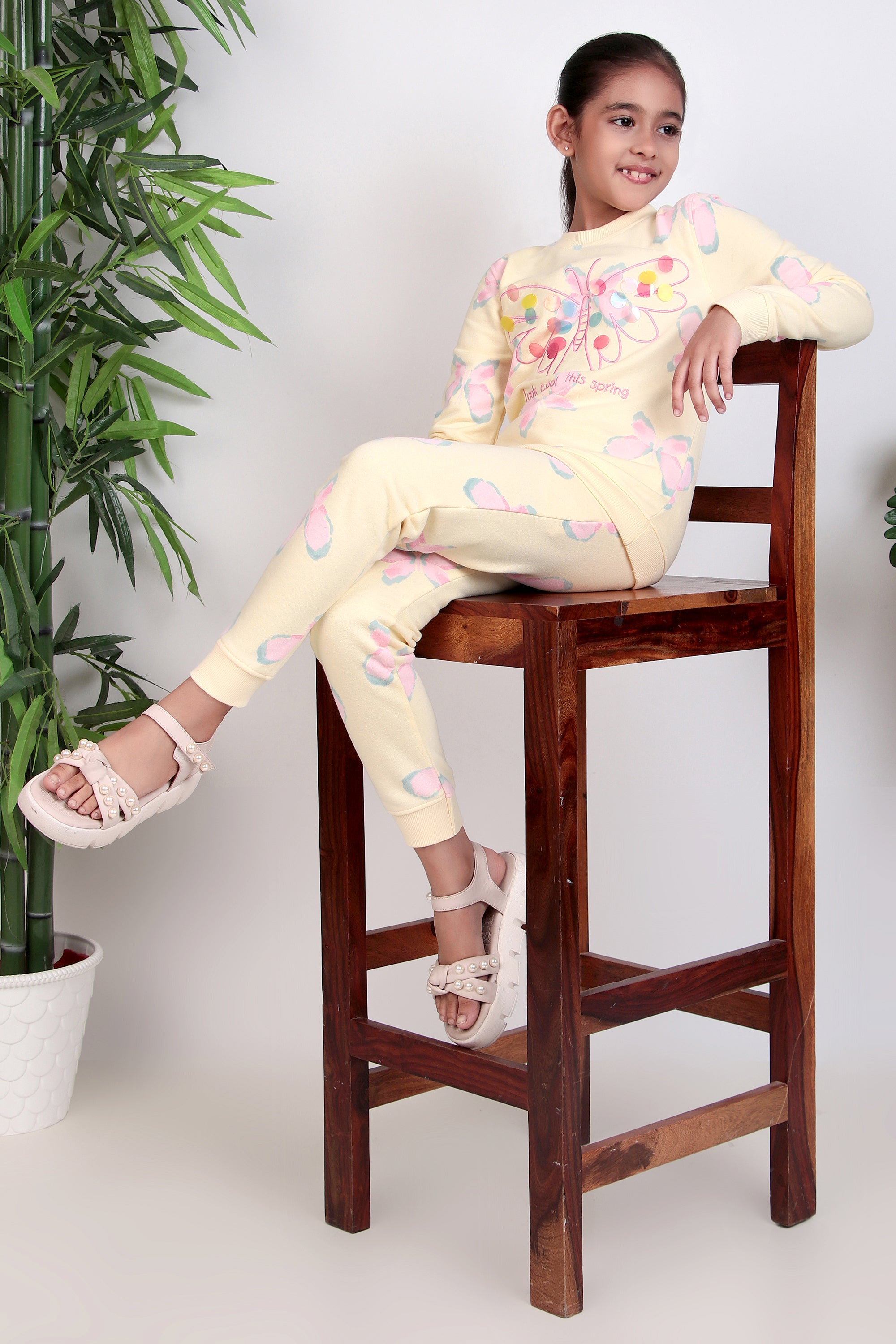 Girls butterfly embroidery and sequin winter tracksuit