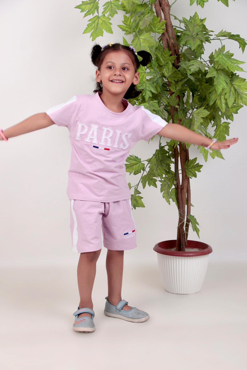 Girls coord set with half sleeves top and shorts