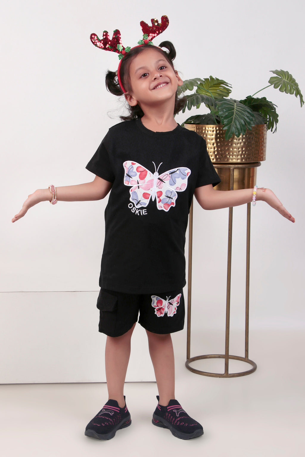 Girls coord set with half sleeves top and shorts