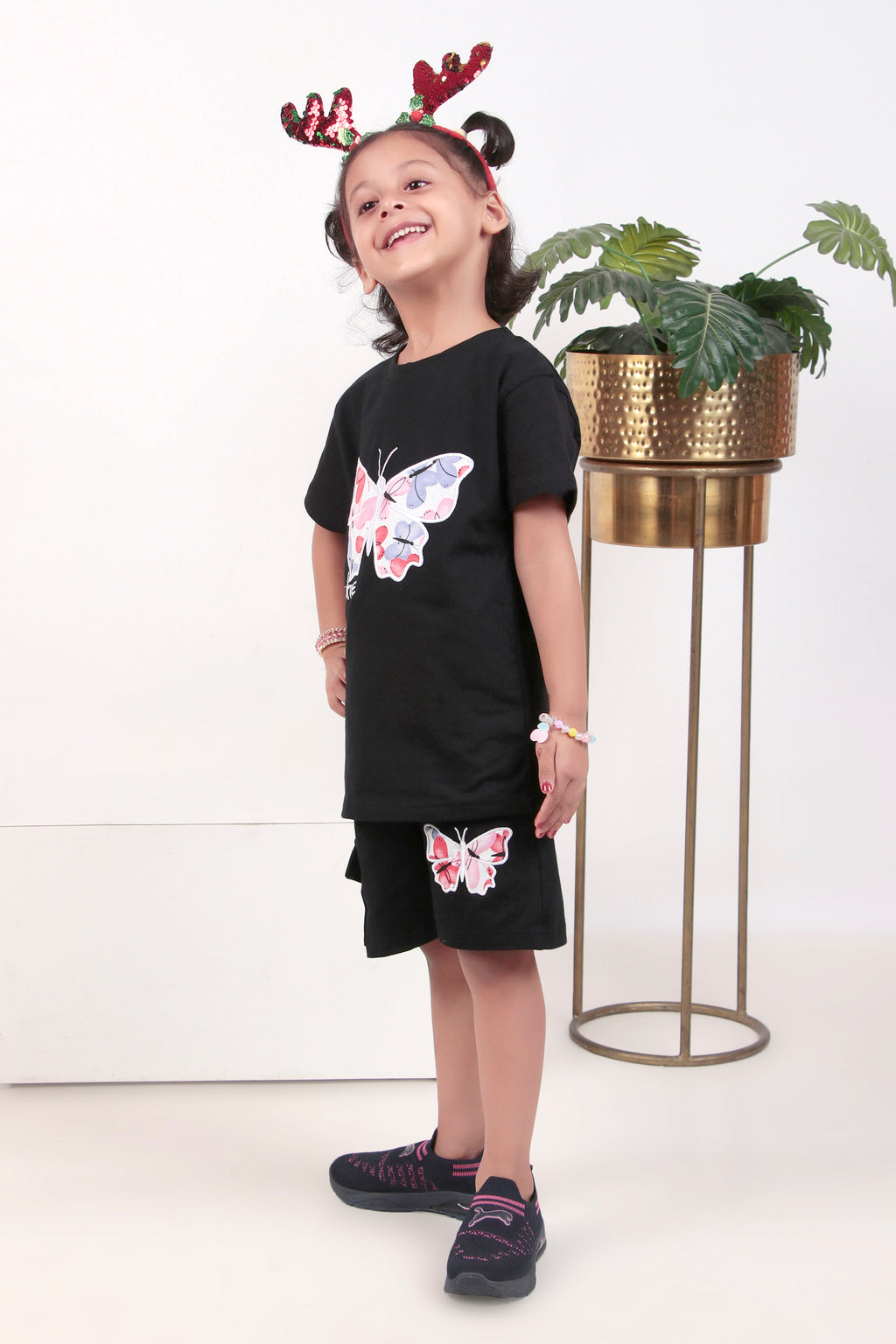 Girls coord set with half sleeves top and shorts